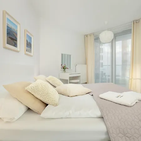 Pinea Z Widokiem Na Morze Easy - Rent