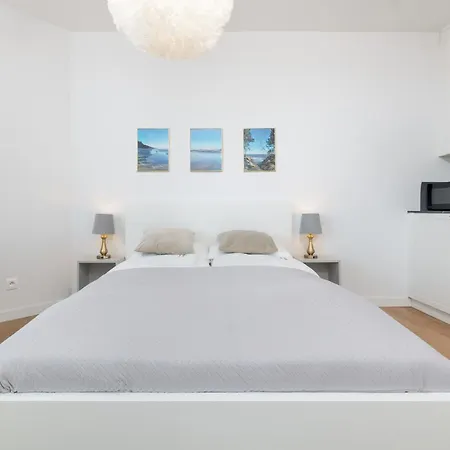 Apartment Pinea Z Widokiem Na Morze Easy - Rent